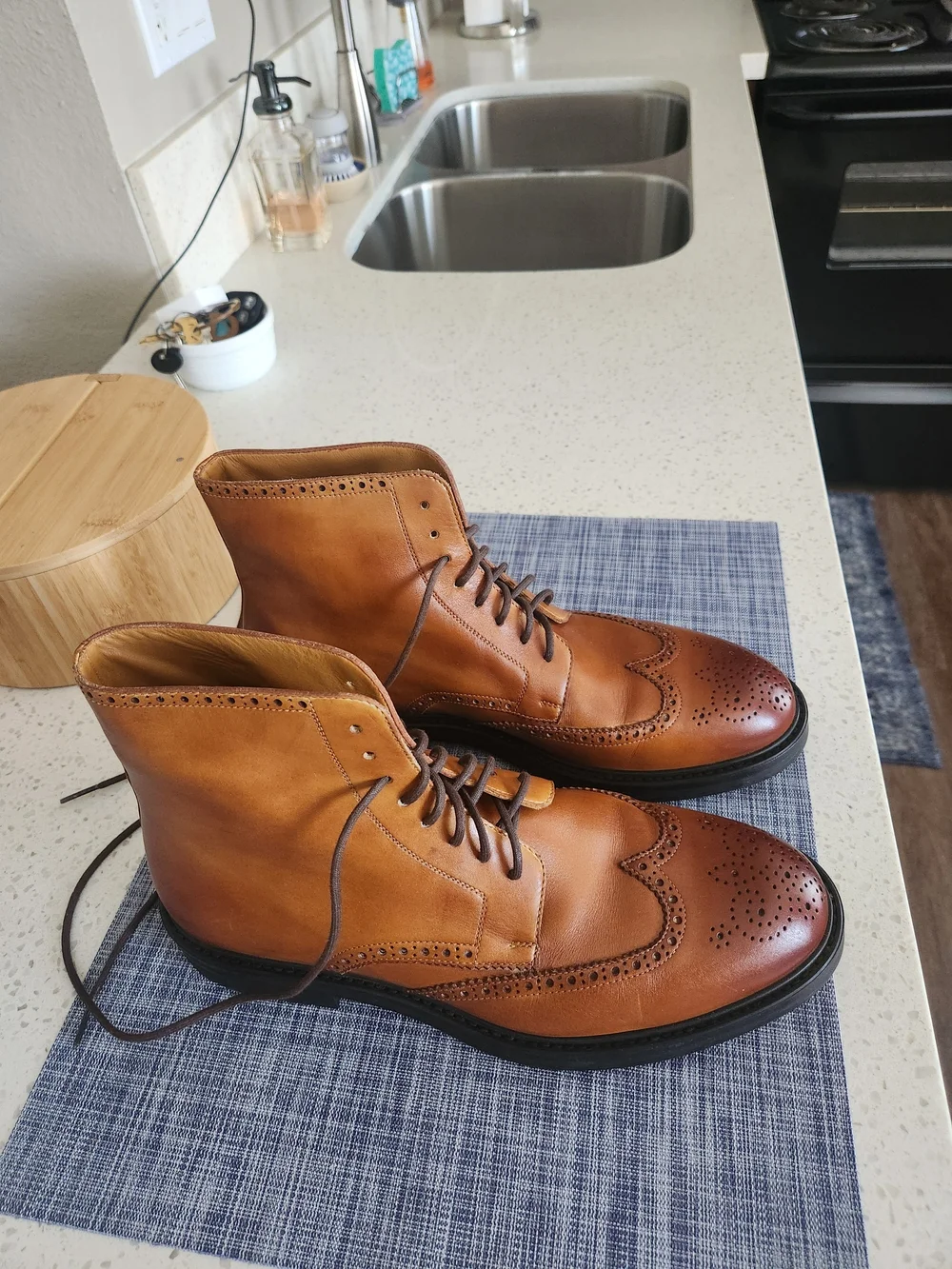 Magnanni Tan Leather Brogue Chukka Boots